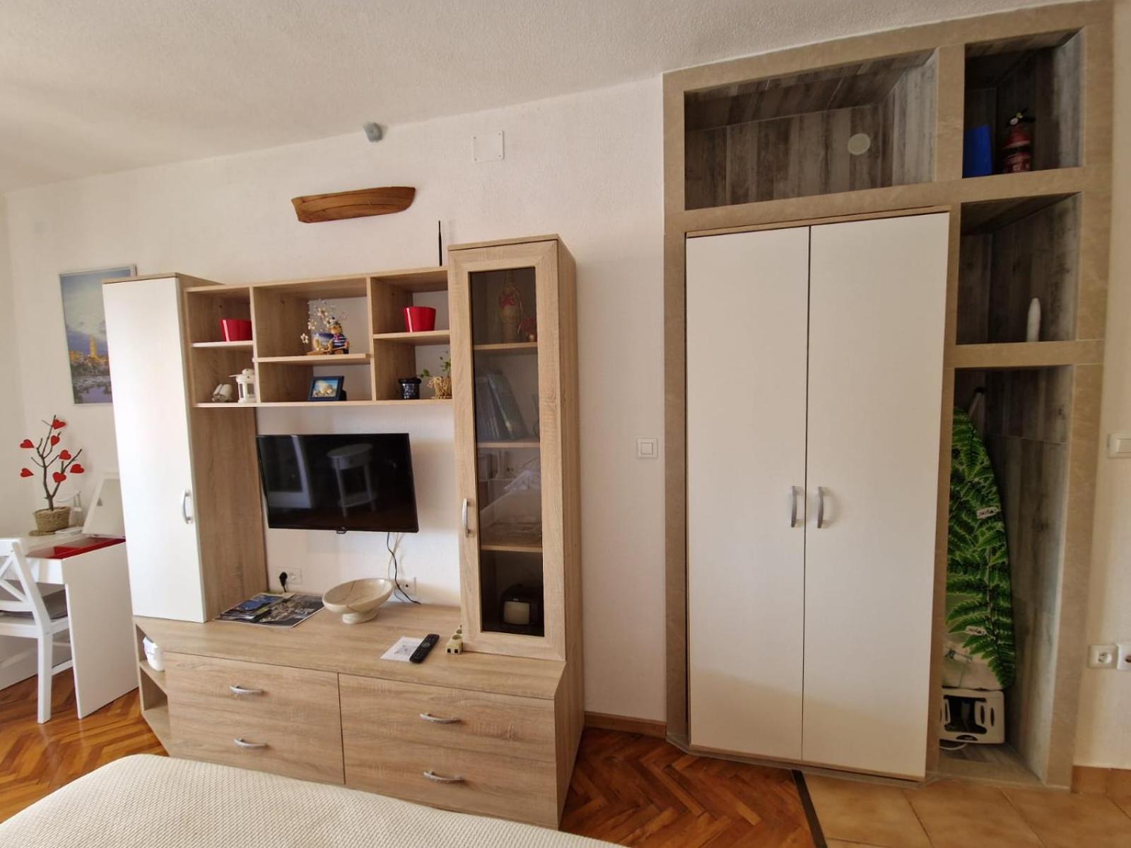 Studio Apartment Riva Sumartin Exterior photo